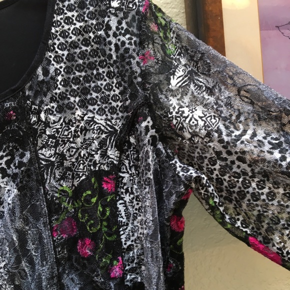 Stretchy lace sz XL - Picture 2 of 4